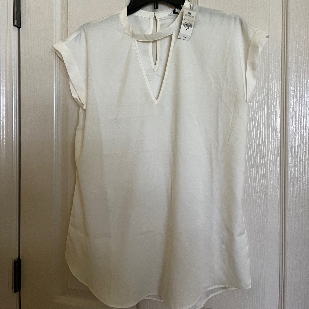 Express White Keyhole Top Médium